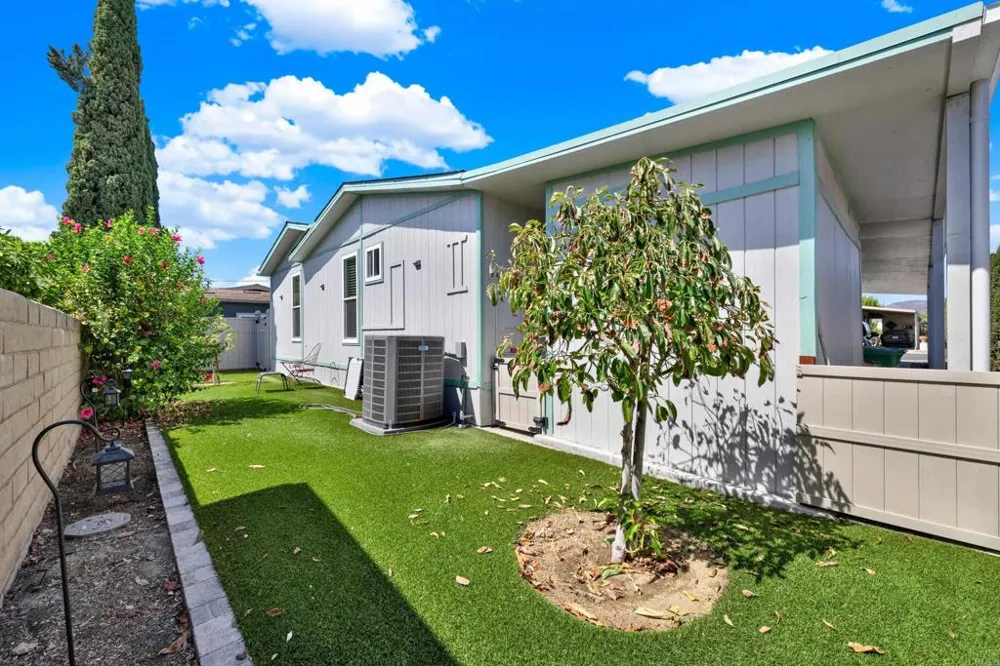 9255 Magnolia Ave #Spc 18 Santee, CA 92071