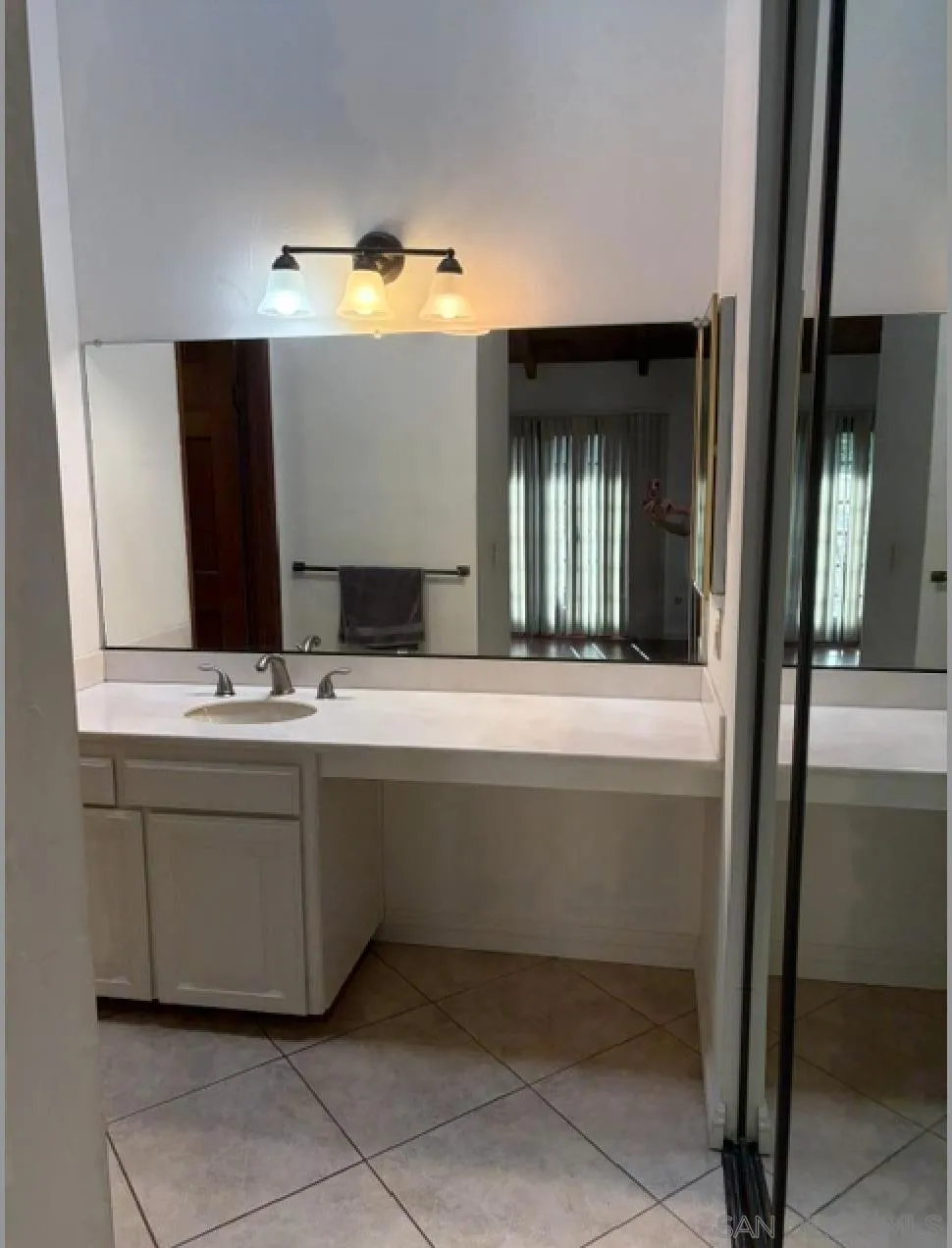 8672 Villa La Jolla #4 La Jolla, CA 92037