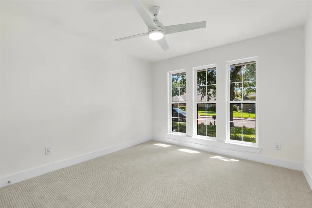 6427 Mimms Drive Dallas, TX 75252