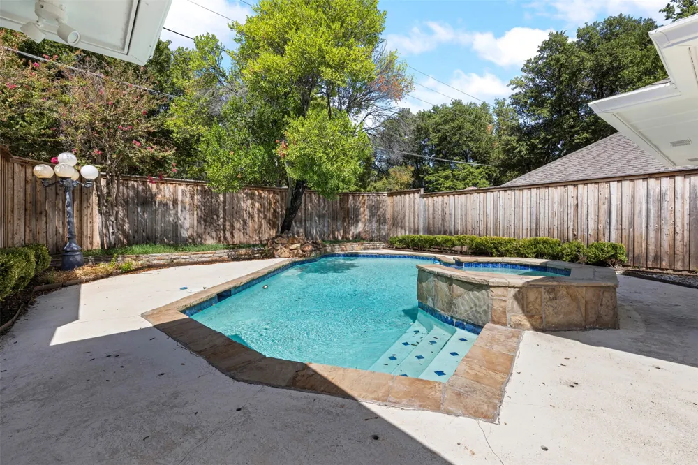 6427 Mimms Drive Dallas, TX 75252