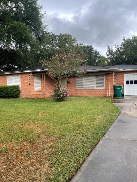 2114 Evergreen Lane