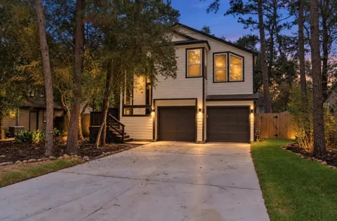 30 Shallow Pond Place