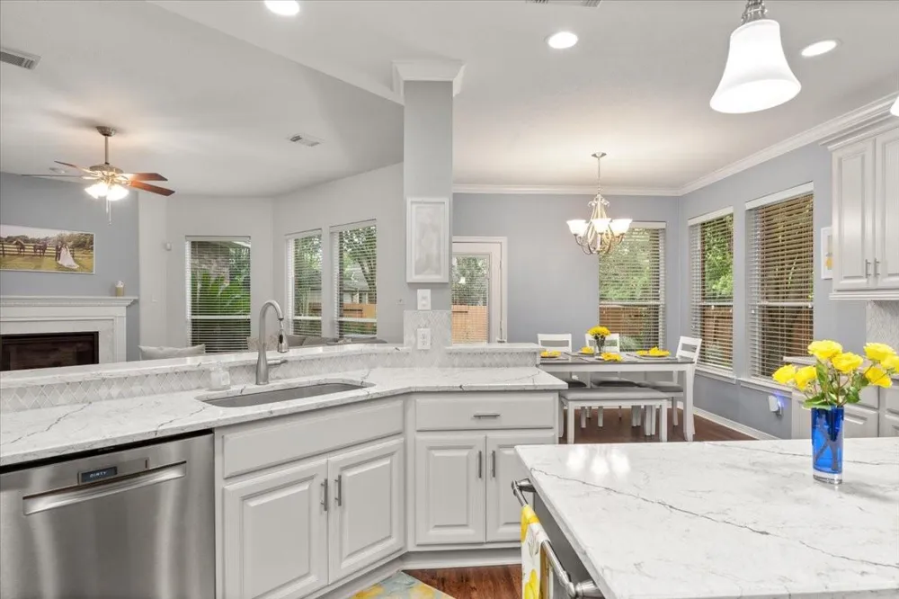 3102 Silverberry Trail Kingwood, TX 77345