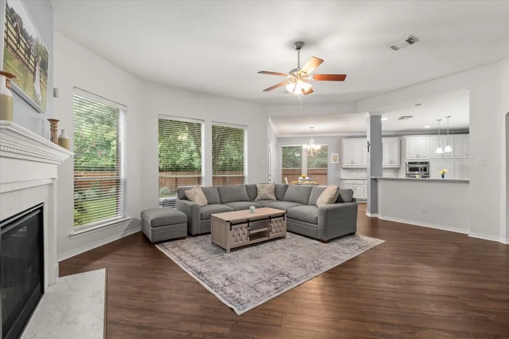 3102 Silverberry Trail Kingwood, TX 77345