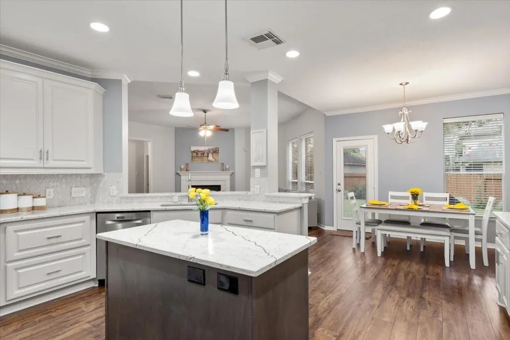 3102 Silverberry Trail Kingwood, TX 77345