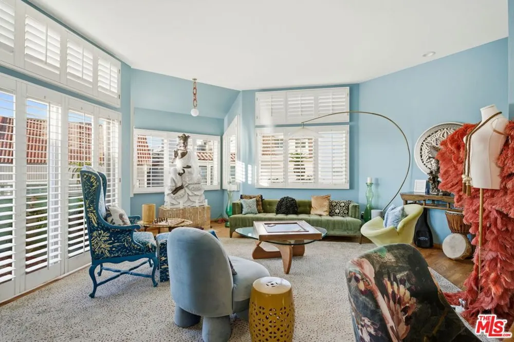 208 43rd Street Manhattan Beach, CA 90266