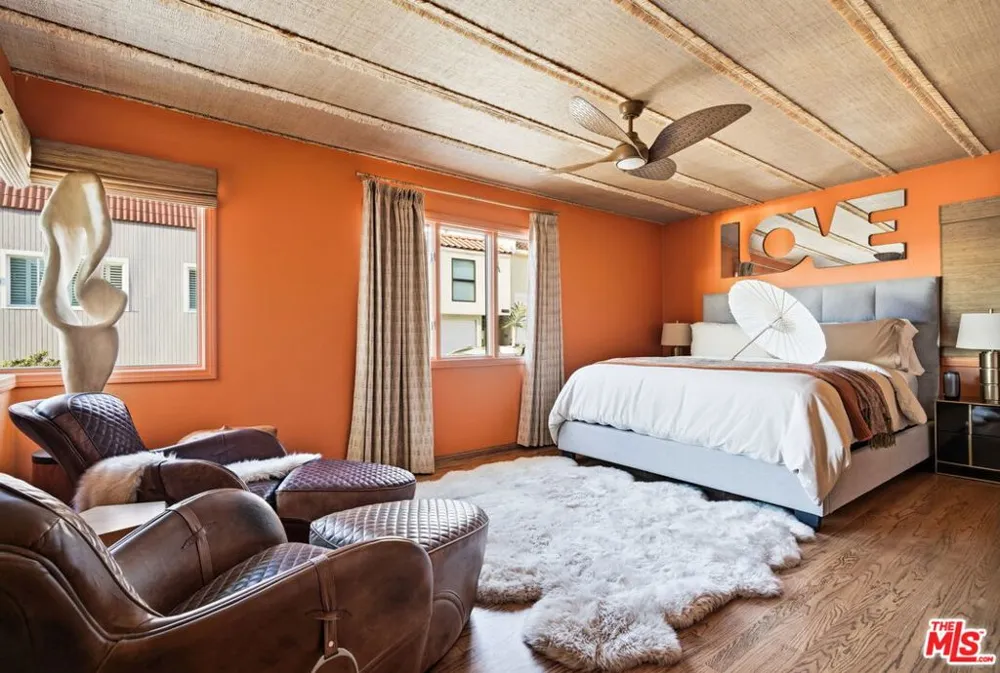 208 43rd Street Manhattan Beach, CA 90266