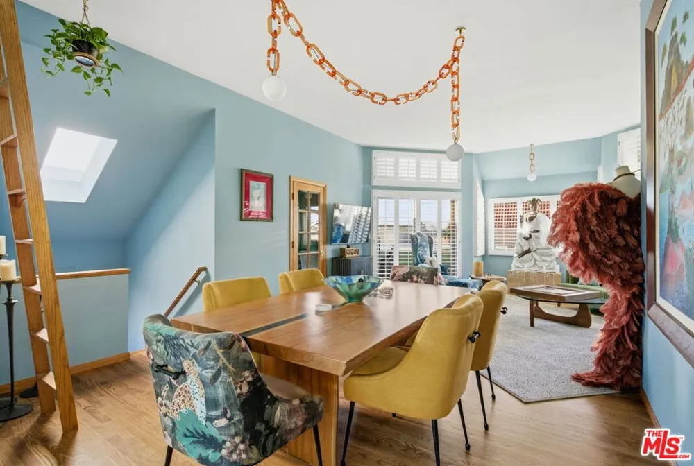208 43rd Street Manhattan Beach, CA 90266