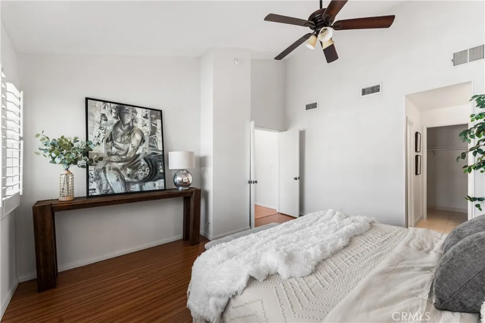 21545 Erwin #96 Woodland Hills, CA 91367