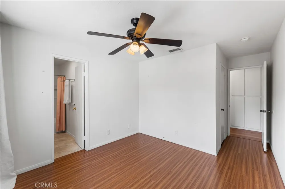 21545 Erwin #96 Woodland Hills, CA 91367
