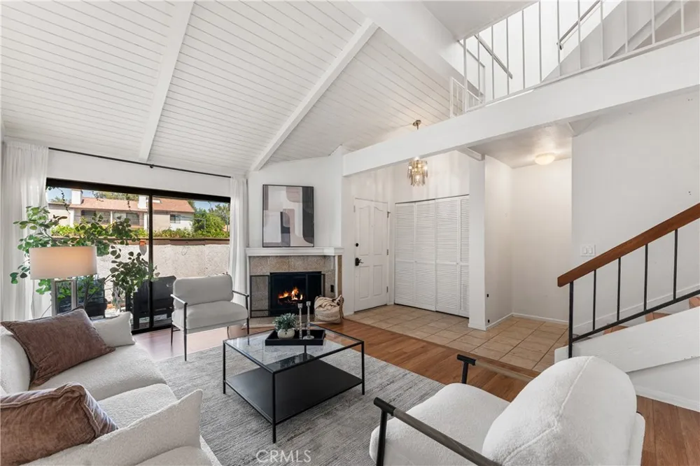 21545 Erwin #96 Woodland Hills, CA 91367