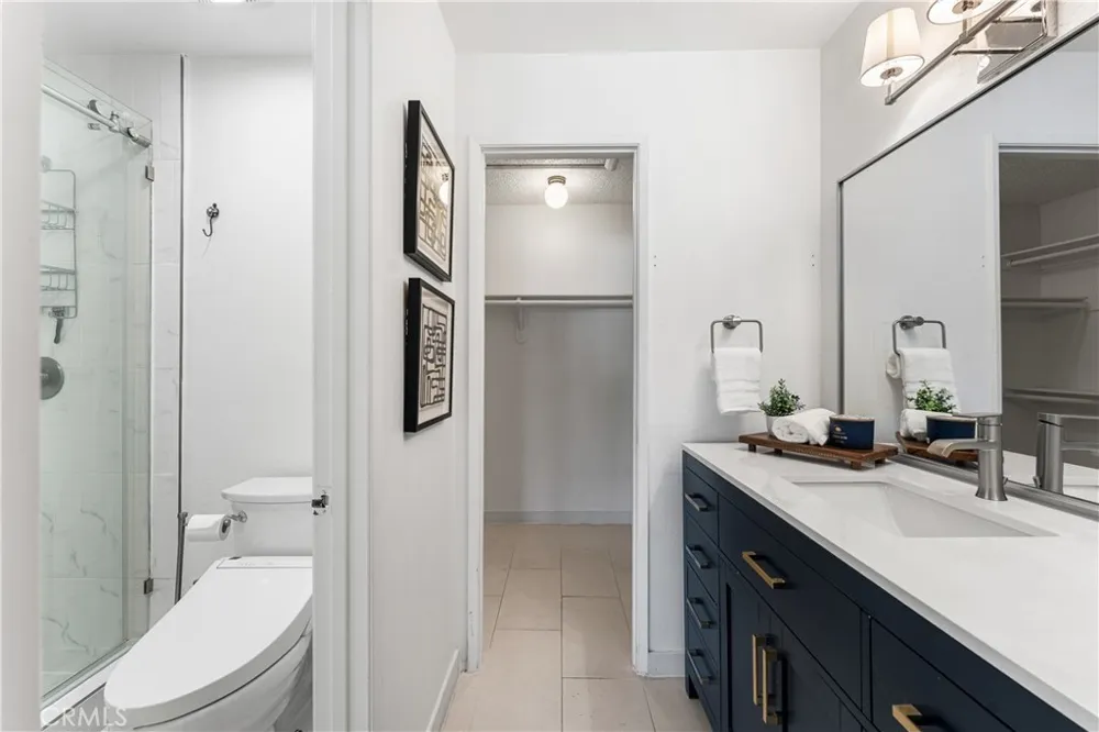 21545 Erwin #96 Woodland Hills, CA 91367