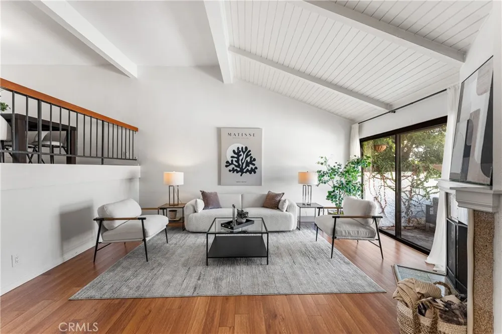 21545 Erwin #96 Woodland Hills, CA 91367