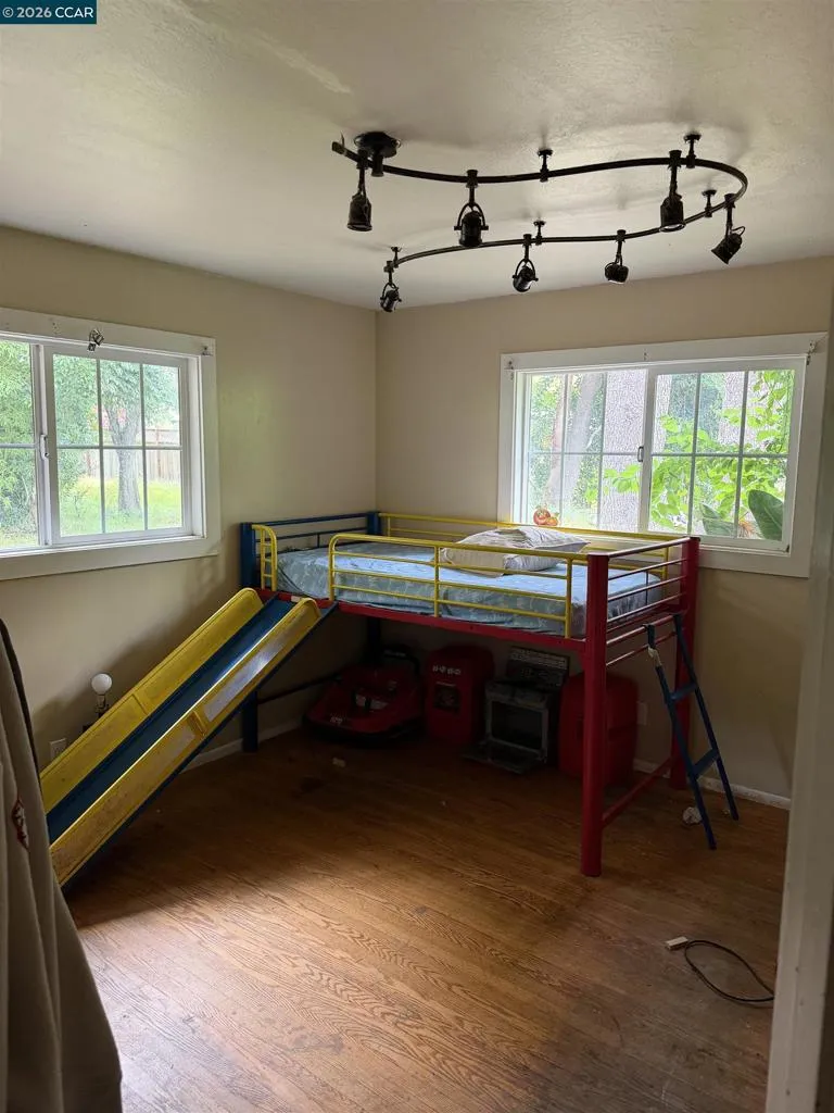 1038 Johnston St Napa, CA 94558