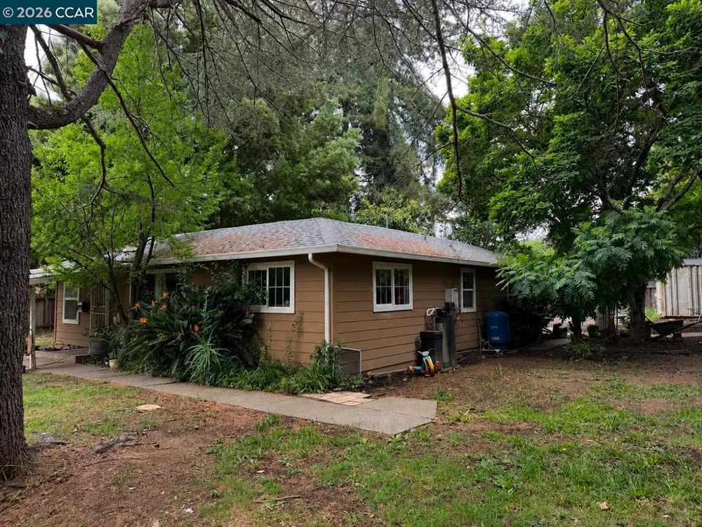 1038 Johnston St Napa, CA 94558