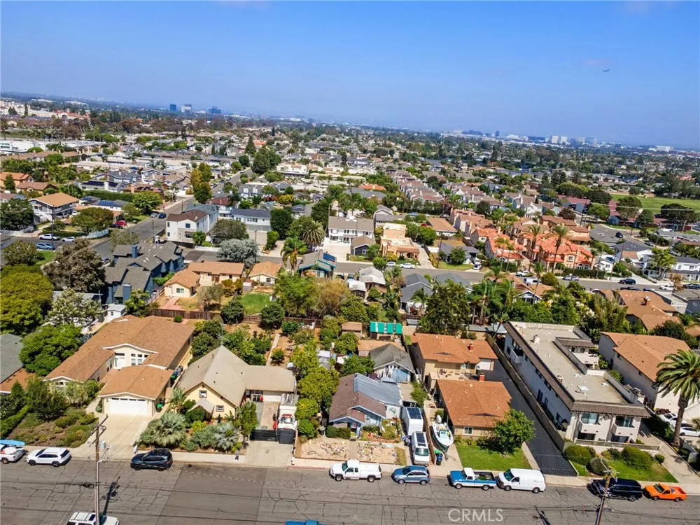 166 Cecil Costa Mesa, CA 92627