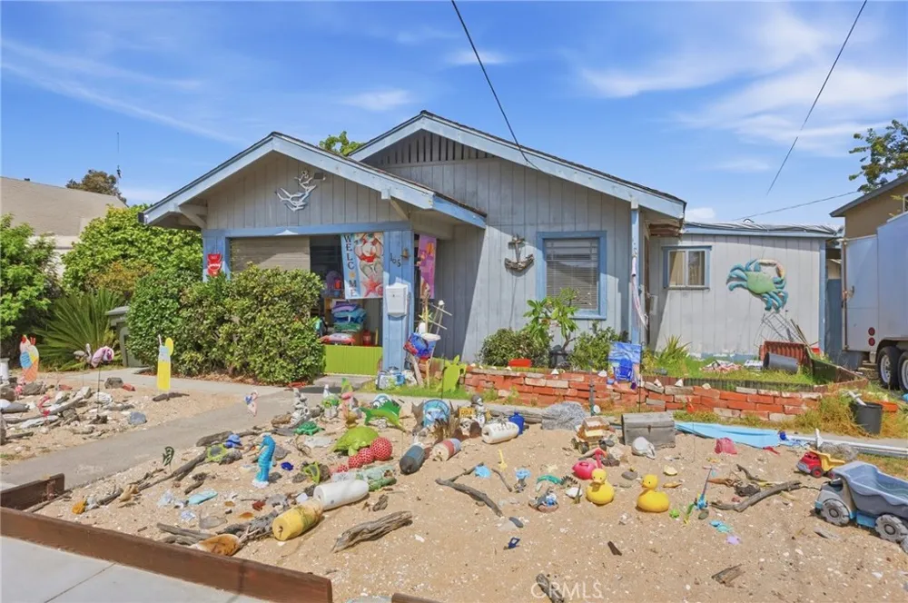 166 Cecil Costa Mesa, CA 92627