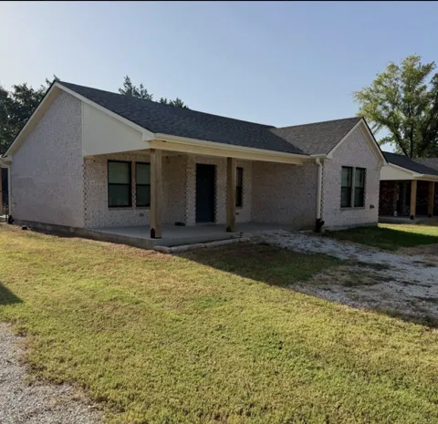 4392 Old Sadler Road