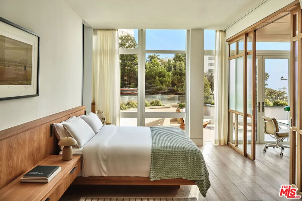 17351 W Sunset Boulevard #3C Pacific Palisades, CA 90272
