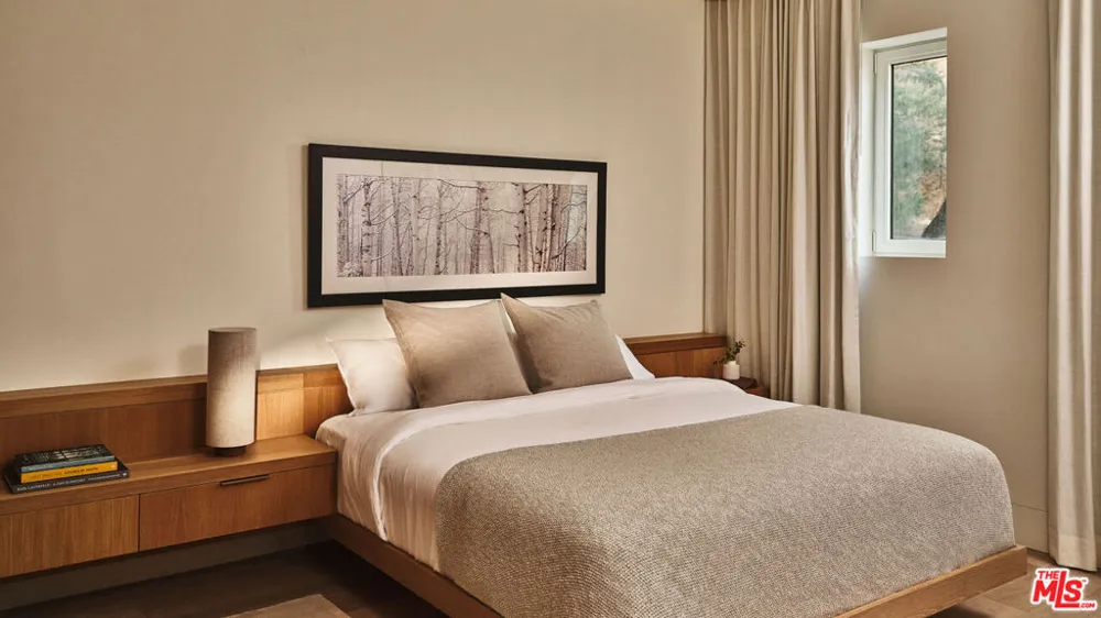 17351 W Sunset Boulevard #3C Pacific Palisades, CA 90272