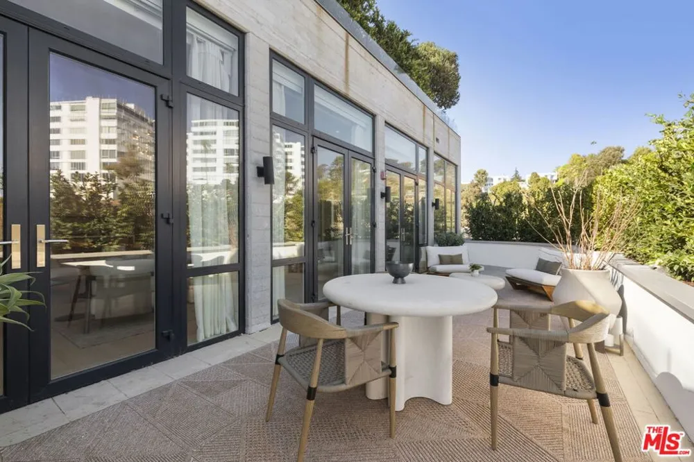 17351 W Sunset Boulevard #3C Pacific Palisades, CA 90272