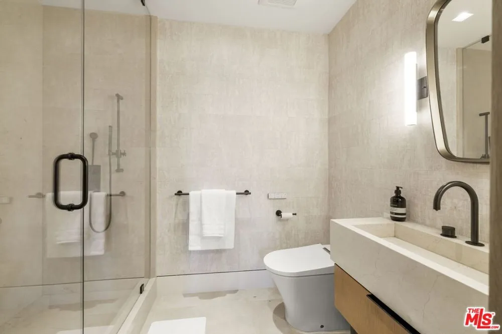 17351 W Sunset Boulevard #3C Pacific Palisades, CA 90272