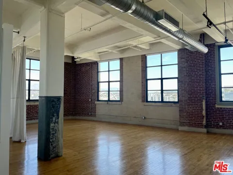 1850 Industrial Street #504