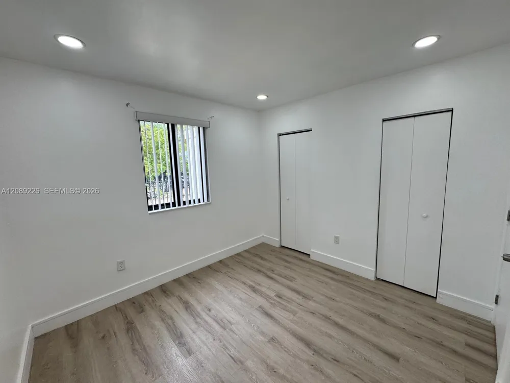 1943 NW 2nd ct #5 Miami, FL 33136