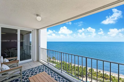 881 Ocean Dr #19C