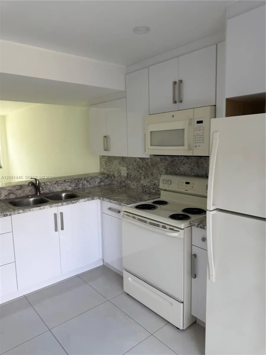 4008 W 9th Ct #56 Hialeah, FL 33012