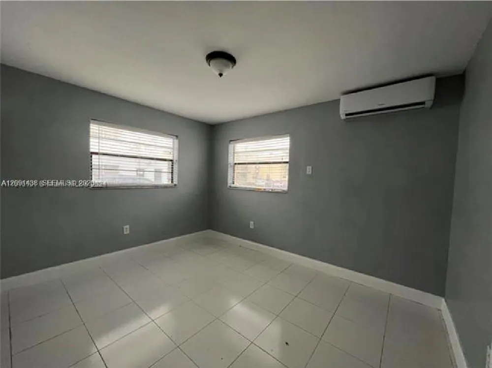 6780 SW 44th St #1 Miami, FL 33155