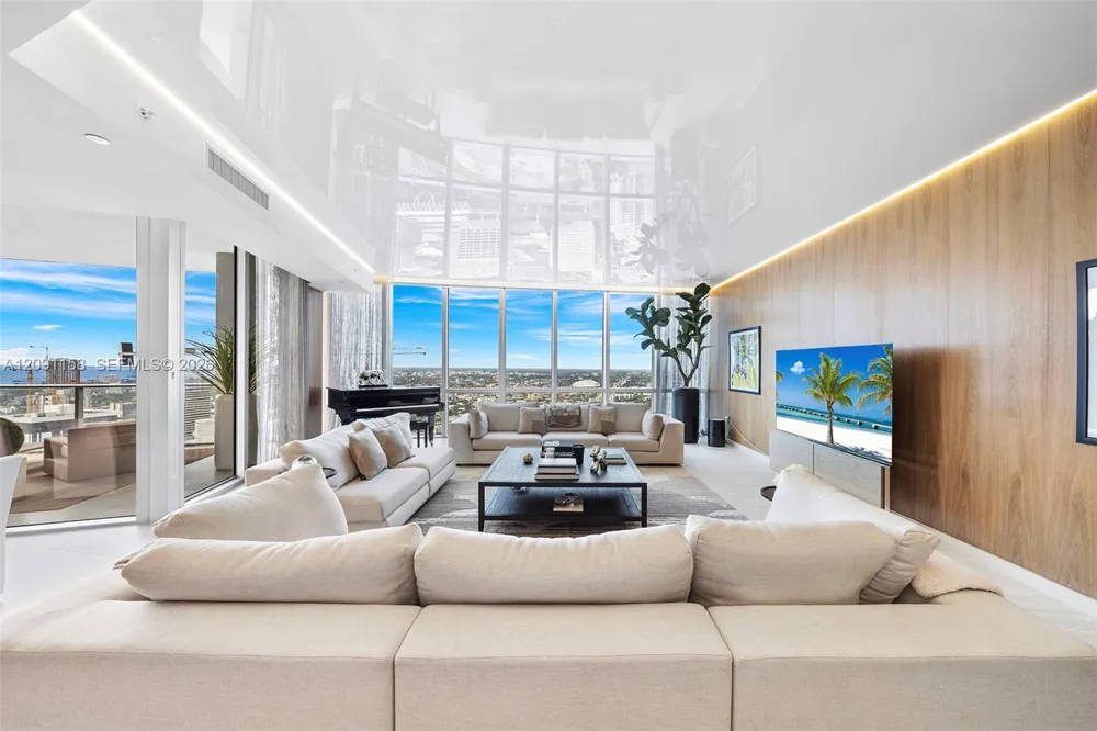 851 NE 1st Ave #5312 Miami, FL 33132
