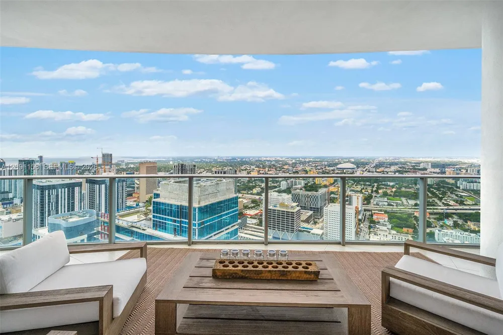 851 NE 1st Ave #5312 Miami, FL 33132