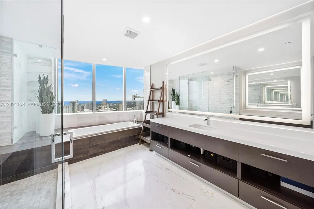 851 NE 1st Ave #5312 Miami, FL 33132