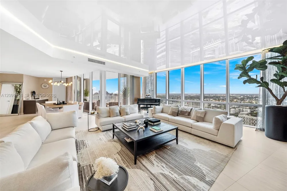 851 NE 1st Ave #5312 Miami, FL 33132