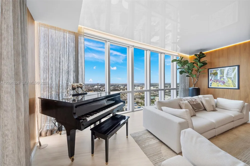 851 NE 1st Ave #5312 Miami, FL 33132