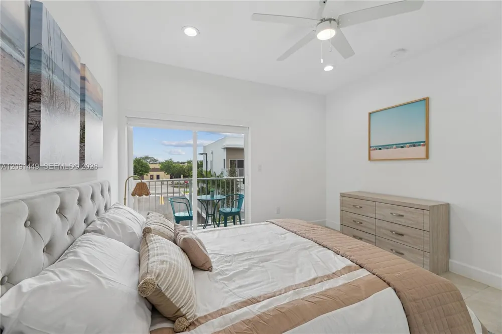 1313 NW 27 Ave Pompano Beach, FL 33069