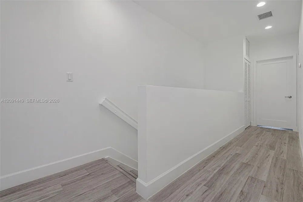 1313 NW 27 Ave Pompano Beach, FL 33069