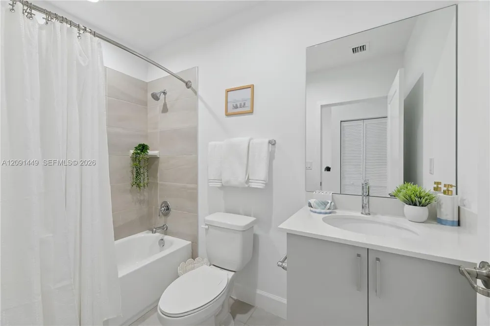 1313 NW 27 Ave Pompano Beach, FL 33069
