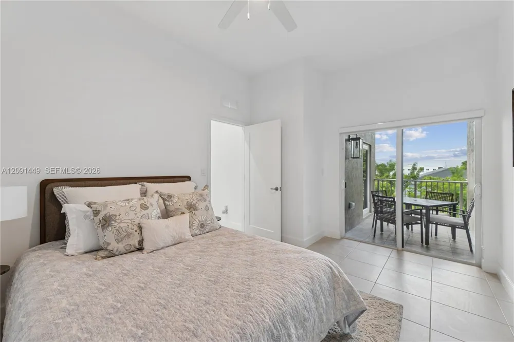 1313 NW 27 Ave Pompano Beach, FL 33069