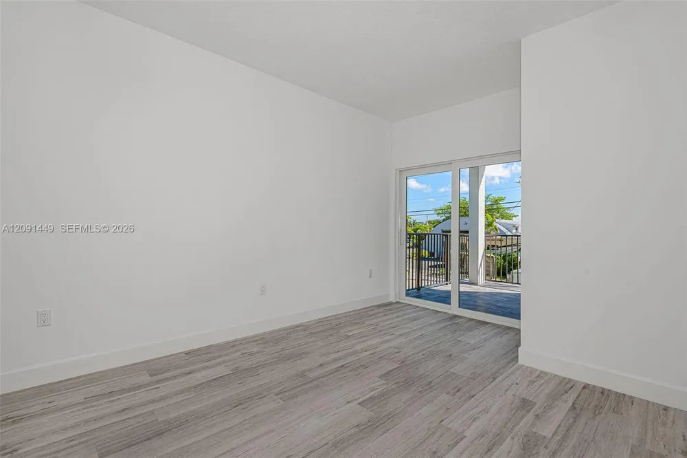 1313 NW 27 Ave Pompano Beach, FL 33069