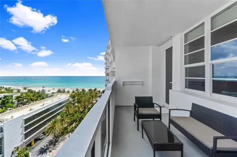100 Lincoln Rd #1127