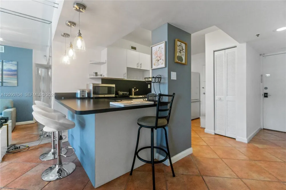100 Lincoln Rd #1127 Miami Beach, FL 33139