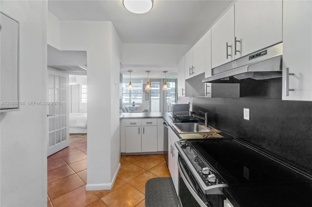 100 Lincoln Rd #1127 Miami Beach, FL 33139