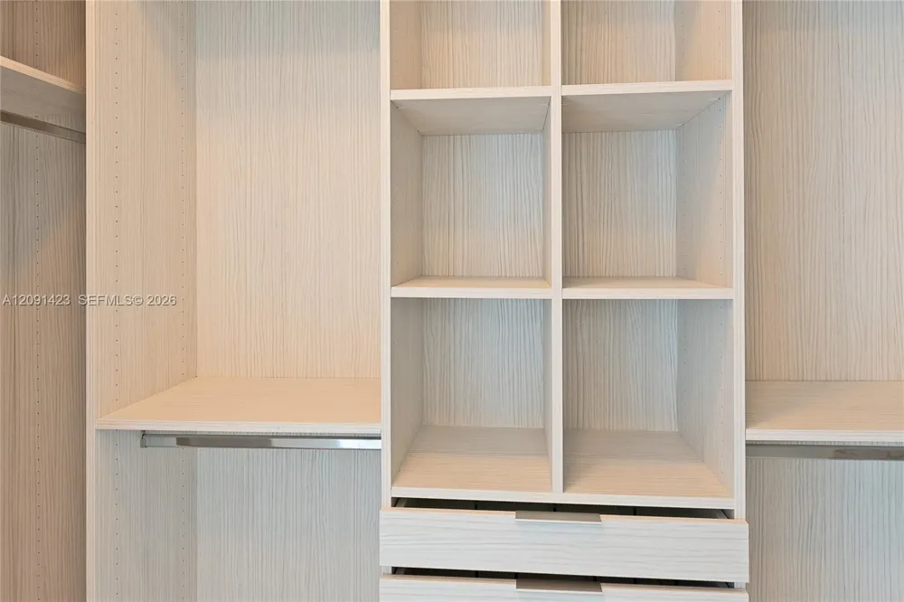 17475 Collins Ave #2003 Sunny Isles Beach, FL 33160