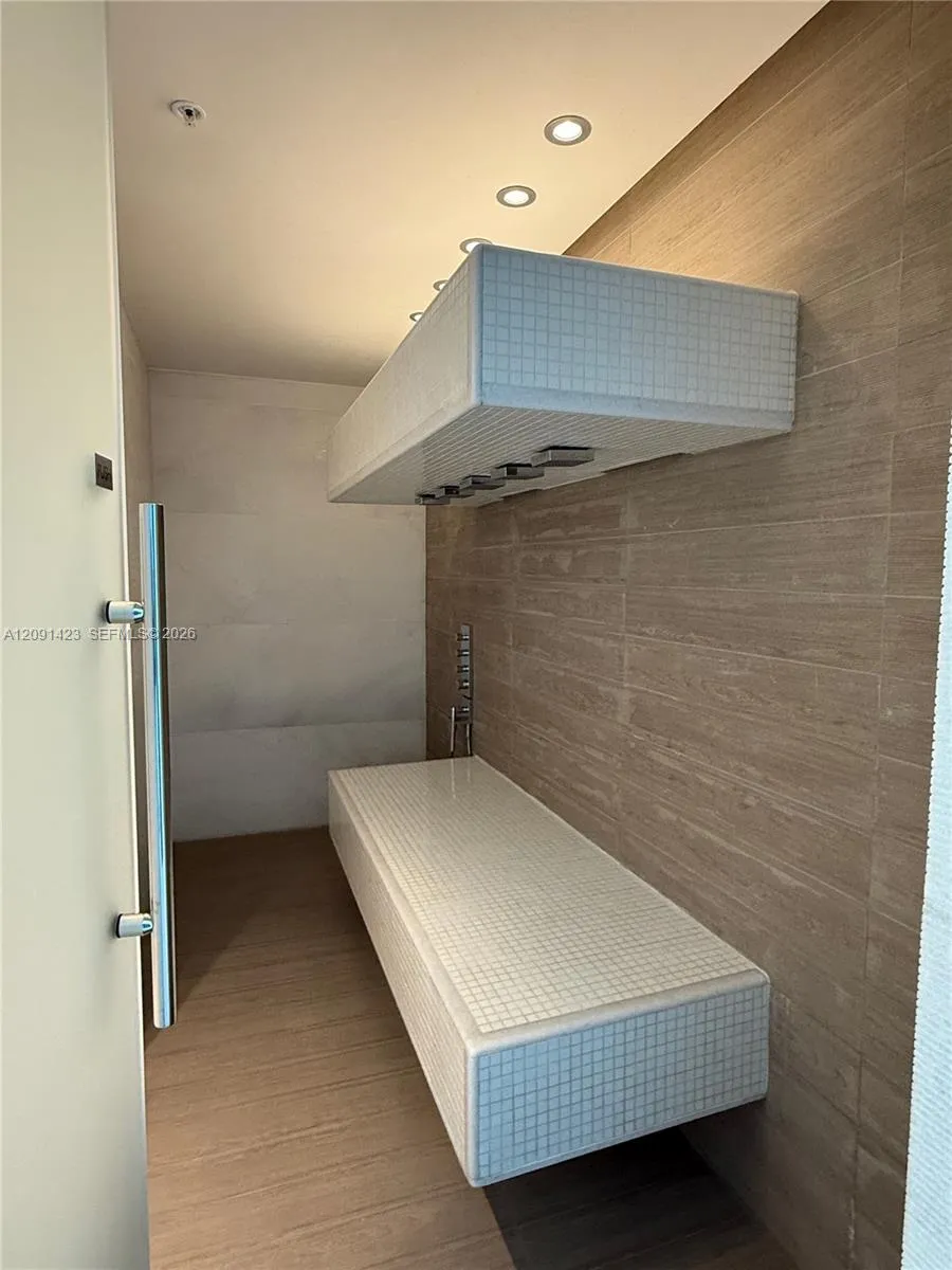 17475 Collins Ave #2003 Sunny Isles Beach, FL 33160