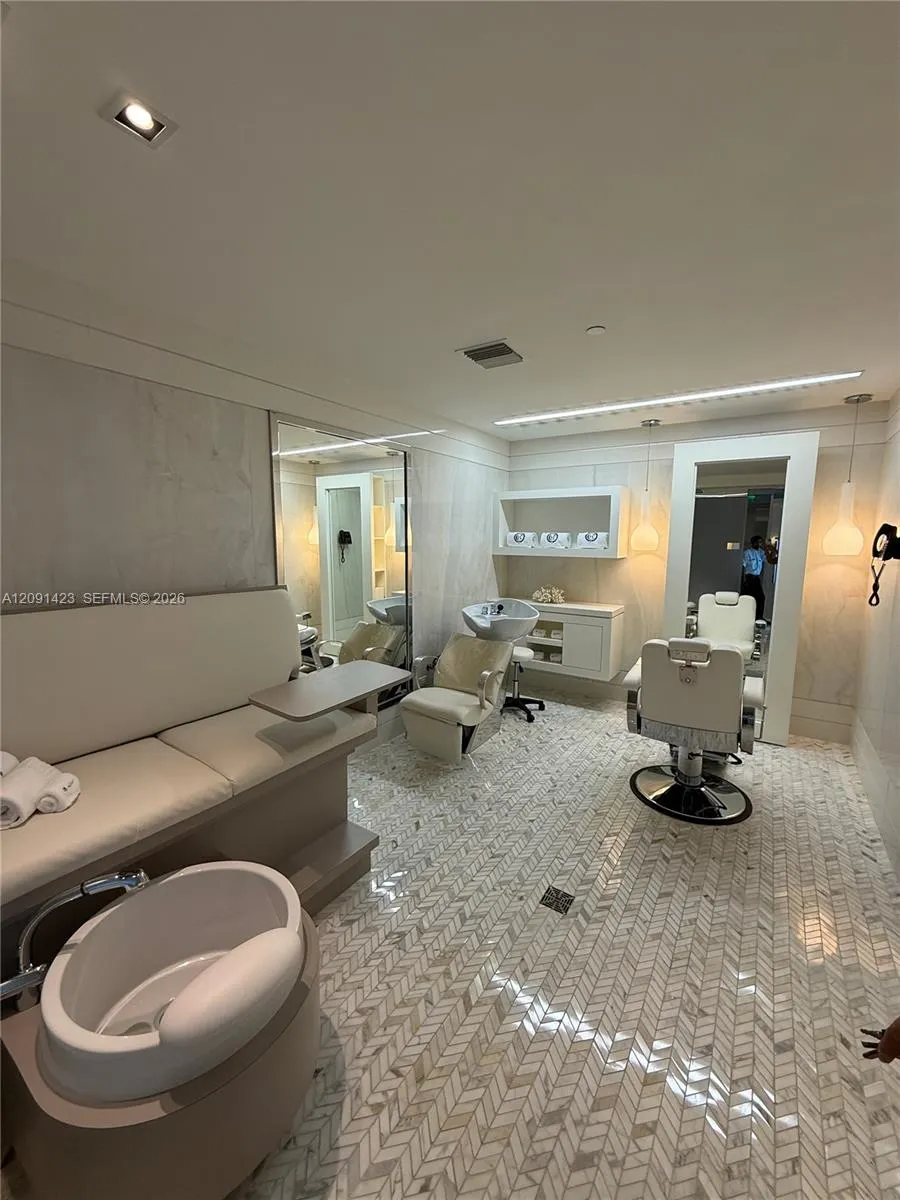 17475 Collins Ave #2003 Sunny Isles Beach, FL 33160