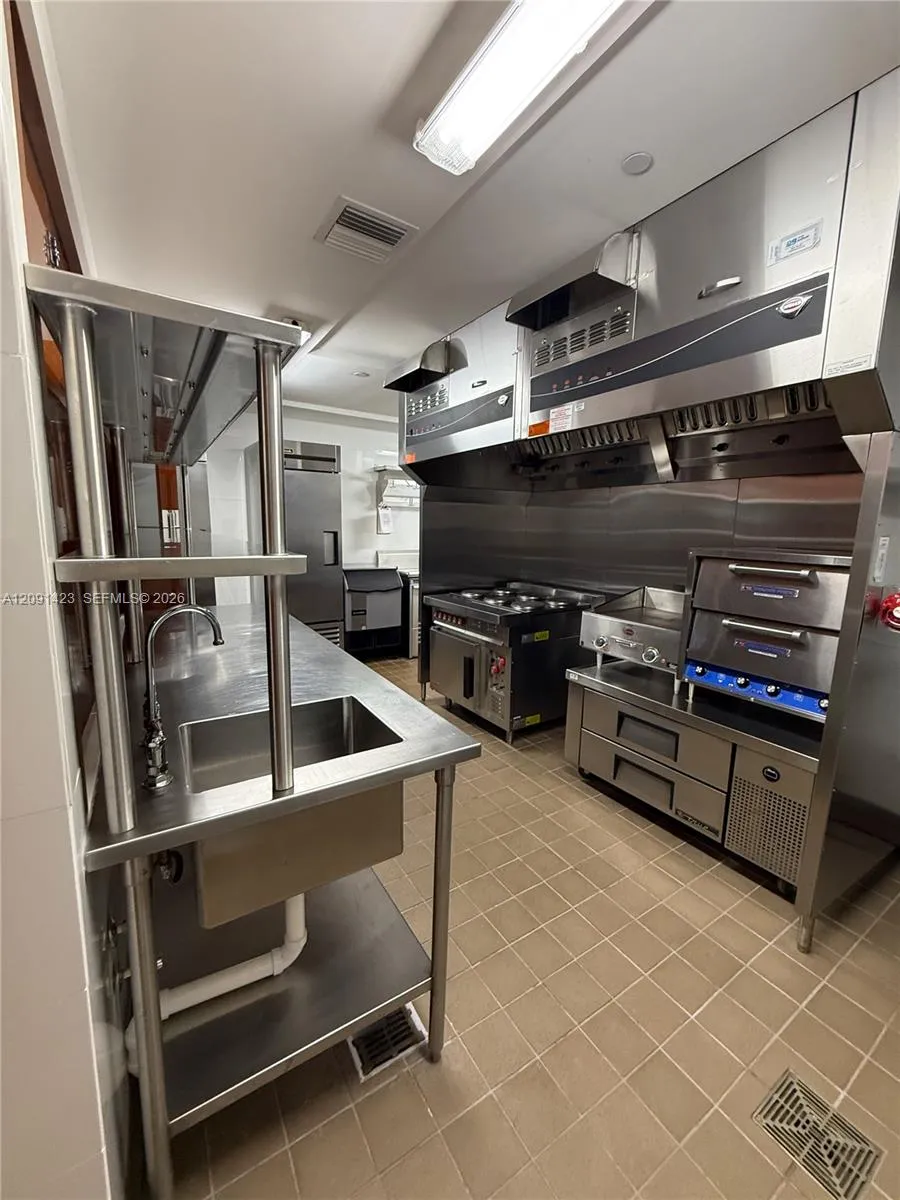 17475 Collins Ave #2003 Sunny Isles Beach, FL 33160