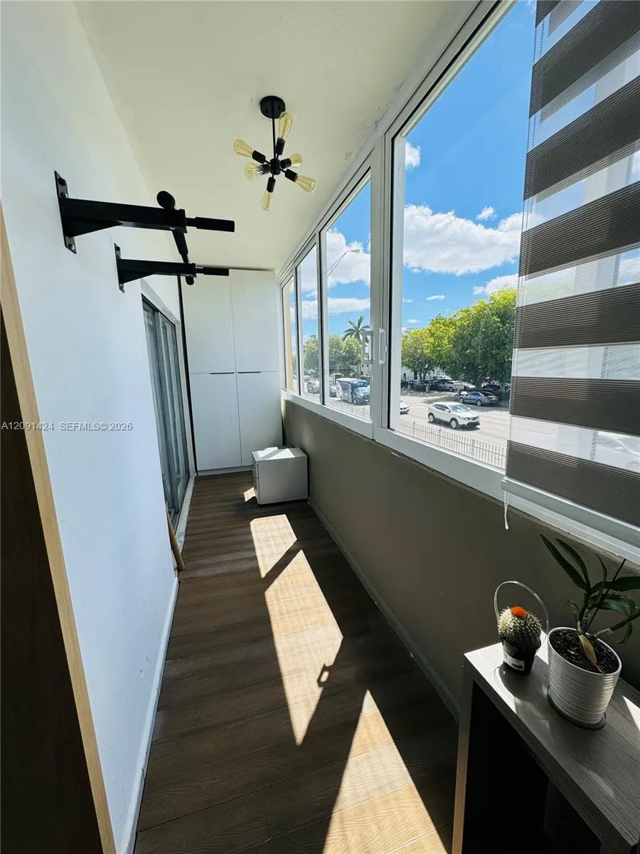 1555 W 44th Pl #214D Hialeah, FL 33012