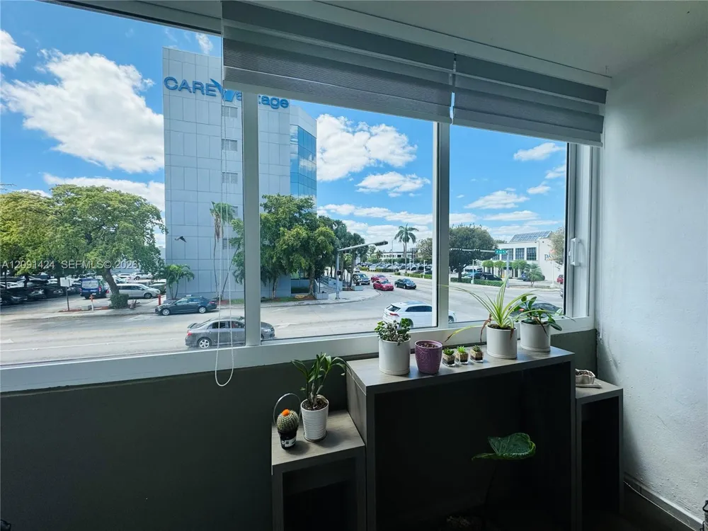 1555 W 44th Pl #214D Hialeah, FL 33012